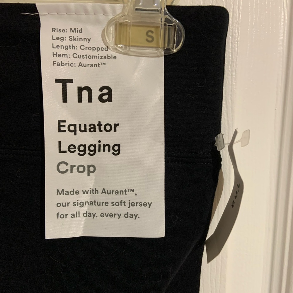 Aritzia TNA leggings